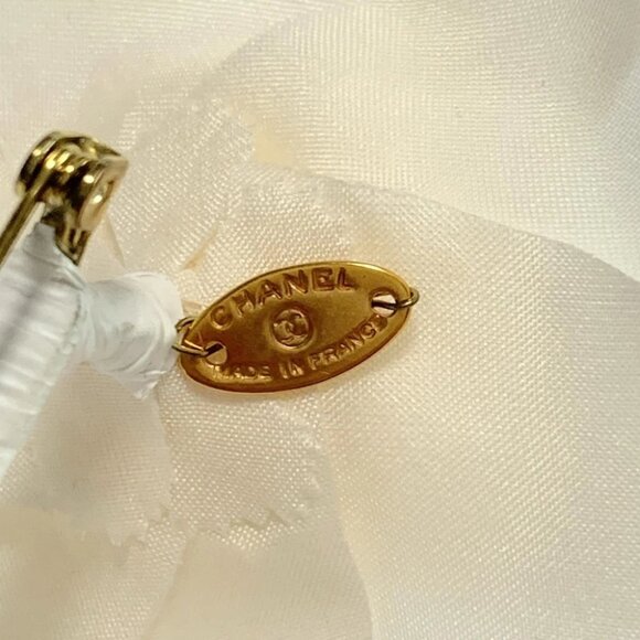 Auth CHANEL Camellia - Cream Gold Chemical Fiber Hardware Other Jewellery - Picture 3 of 3